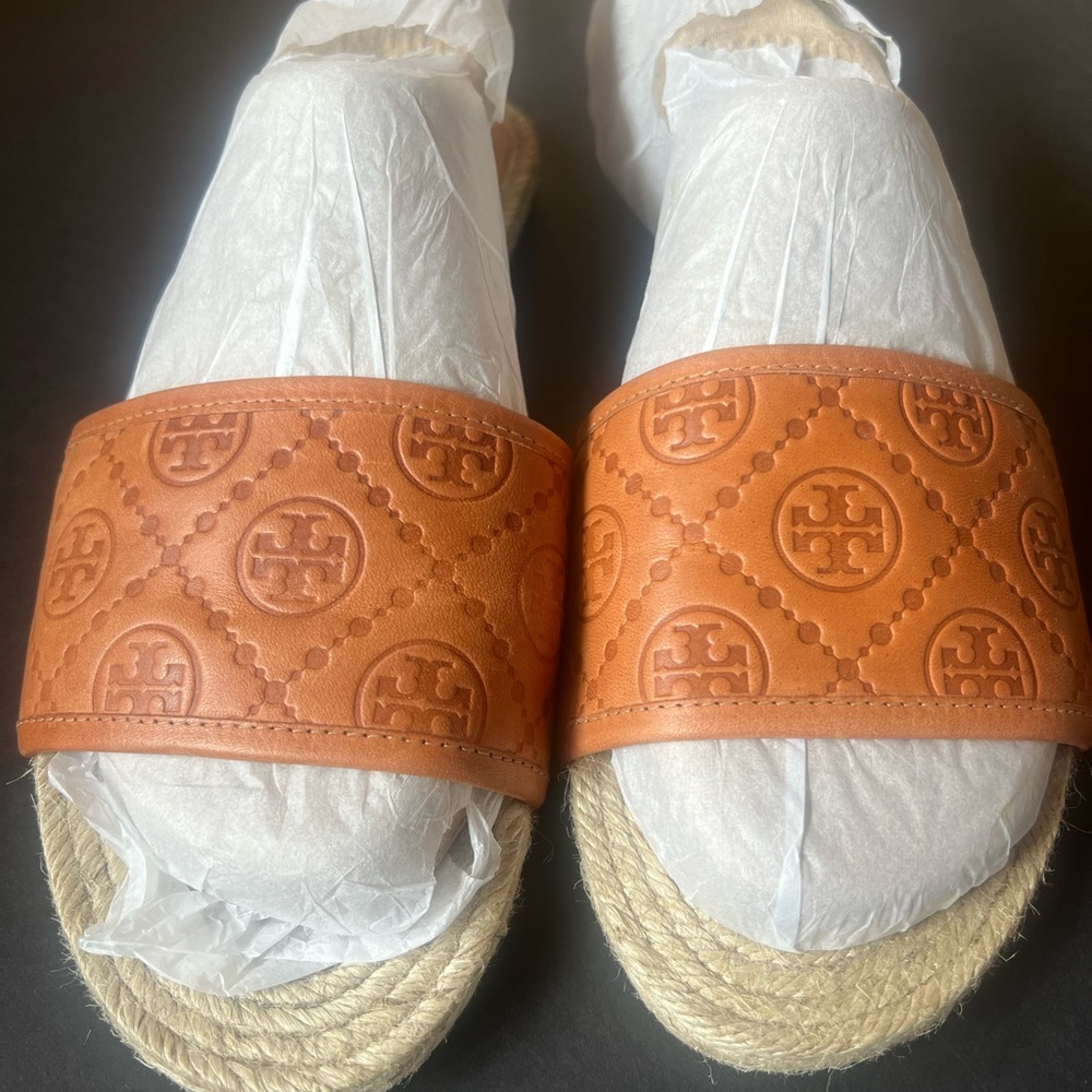 Tory Burch tan/Camel Embossed Slides